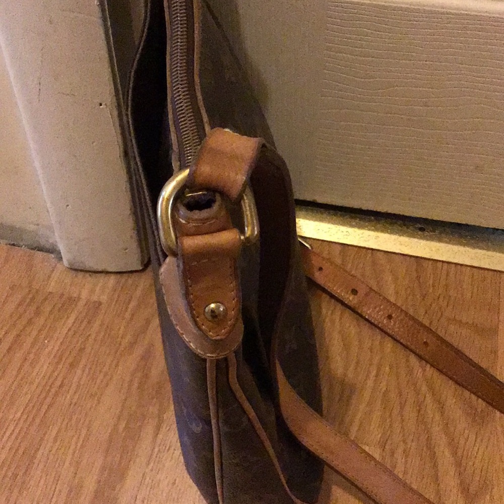 Louis Vuitton Odeon pm crossbody handbag - Picture 7 of 16